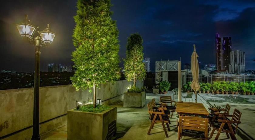 Atelier Hotel ג'והור בהרו מראה חיצוני תמונה